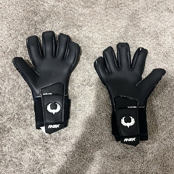 Renegade GK Eclipse Professional Soccer Goalie Gloves | Size 8 - Picture 2 of 2